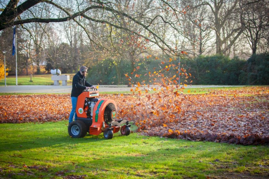Billy Goat Hurricane Z3000 Nellemann Machinery