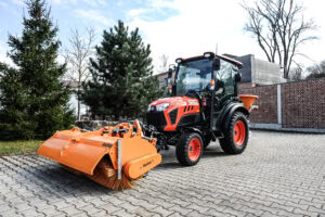 swe-57-kehrmaschine-ku-lx351-einsatz01-matev