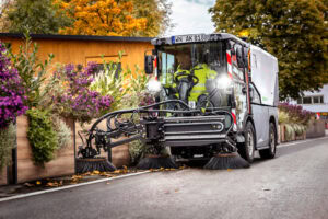 MC_250_e!ectric_3_brush_system_municipal_city_app_01_CI20-Screen